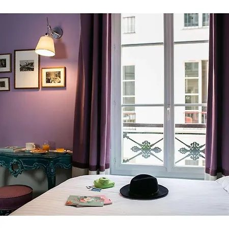 Hotel Crayon 3*