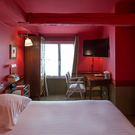 Crayon Hotel 3*