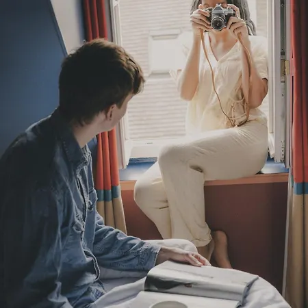 Crayon Hotel 3*