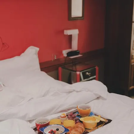 Crayon Hotel 3*