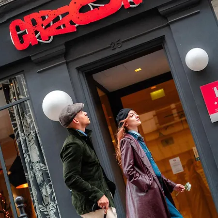 Hotel Crayon Paris