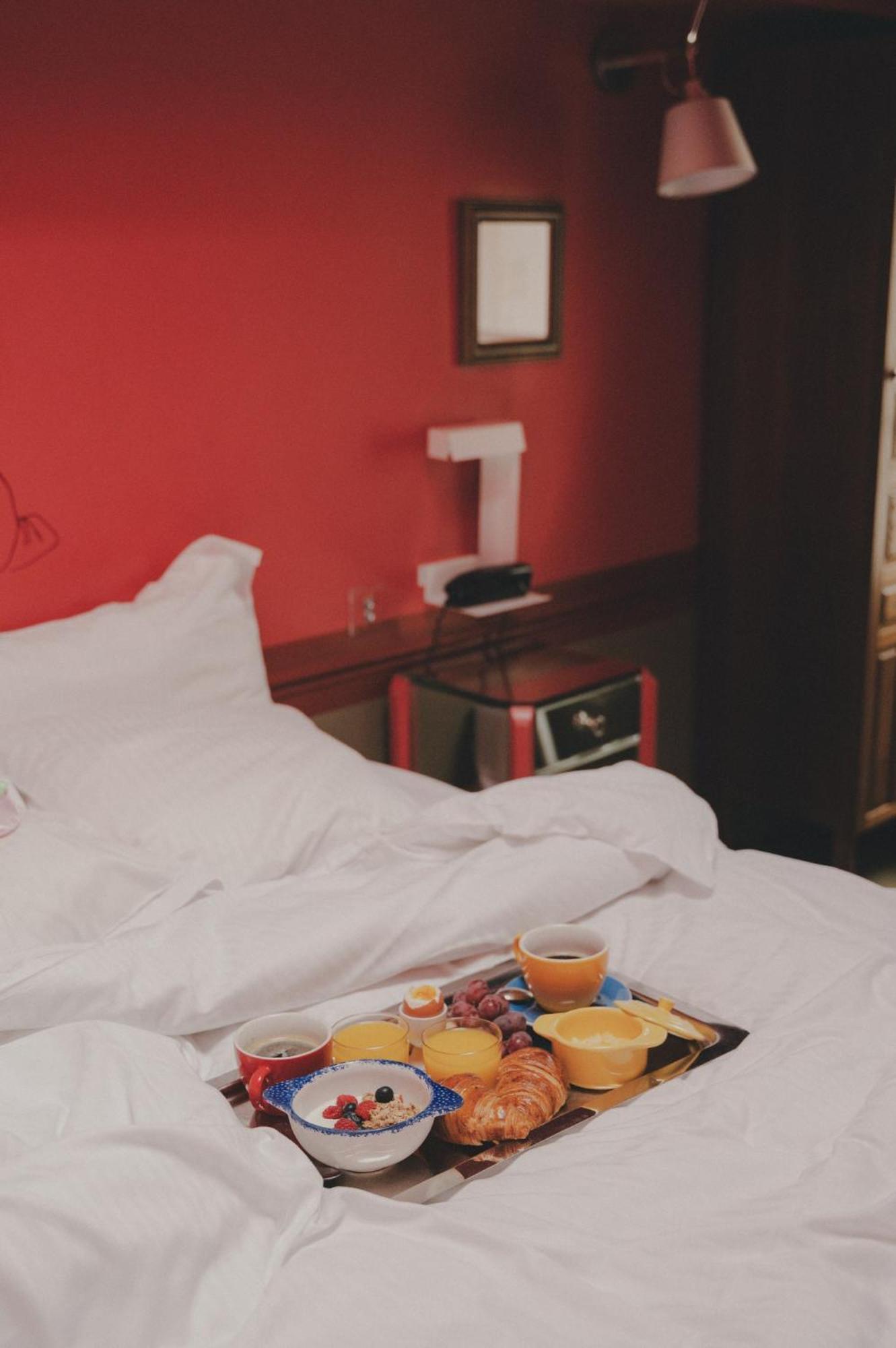 Crayon Hotel 3*